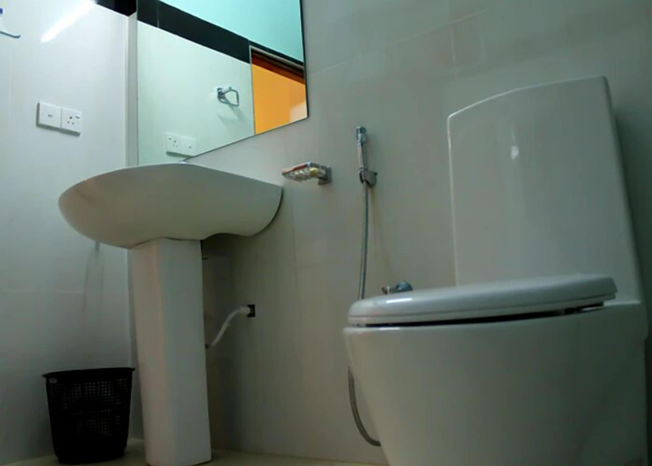 Bathroom 2, Sunbeam Beach Resort, Weligama