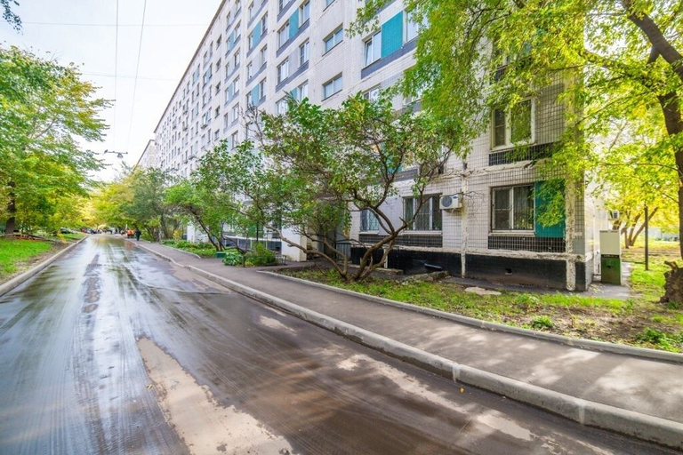 Exterior & Views 2, Apartment on Tulskaya, Central