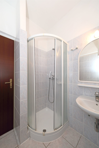 Bathroom 4, Apartments Davorka, Zadar