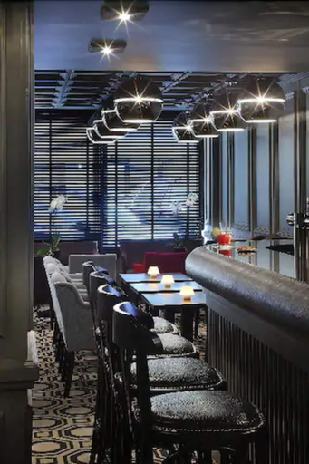 Food & Drinks 5, Hôtel Le Cinq Hyper Centre Ville, Savoie
