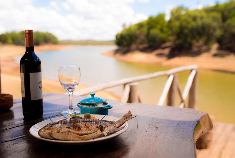 Food & Drinks 5, Le Chateau du Lac, Analamanga