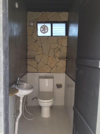 Bathroom 3, Sama Wakan Heritage Home, Izki