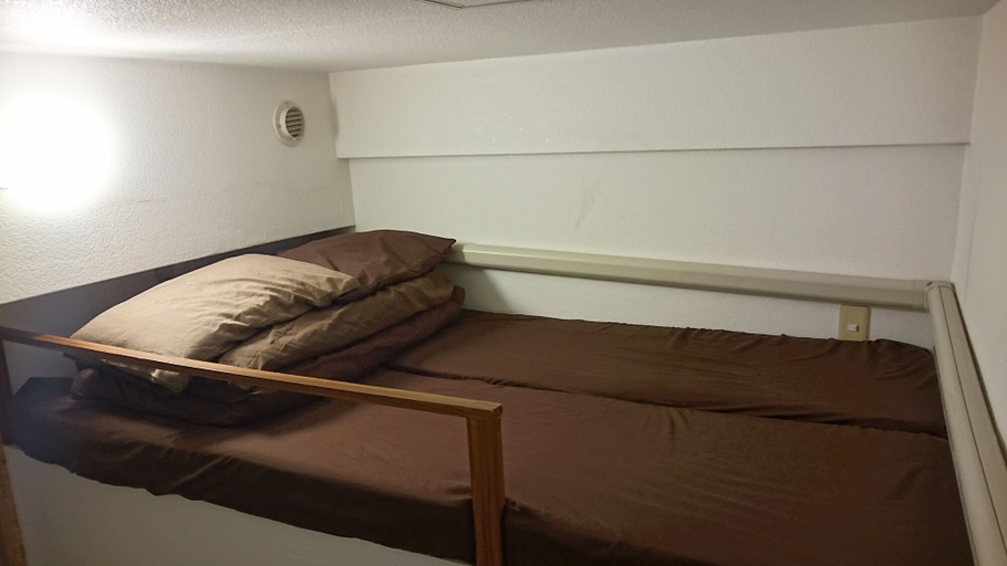 Bedroom 3, Stella Resort - Hostel, Naha