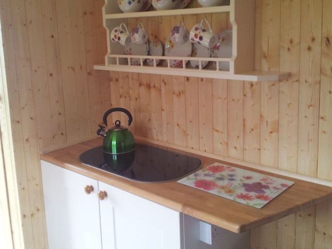 Others 5, Shepherds Lodge, Worcestershire