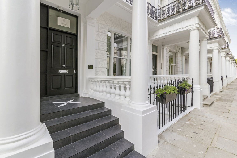 Exterior & Views, 3b Imperial, London