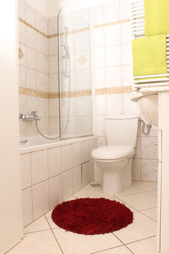 Bathroom 3, The Secret Garden Apartments, Kraków City