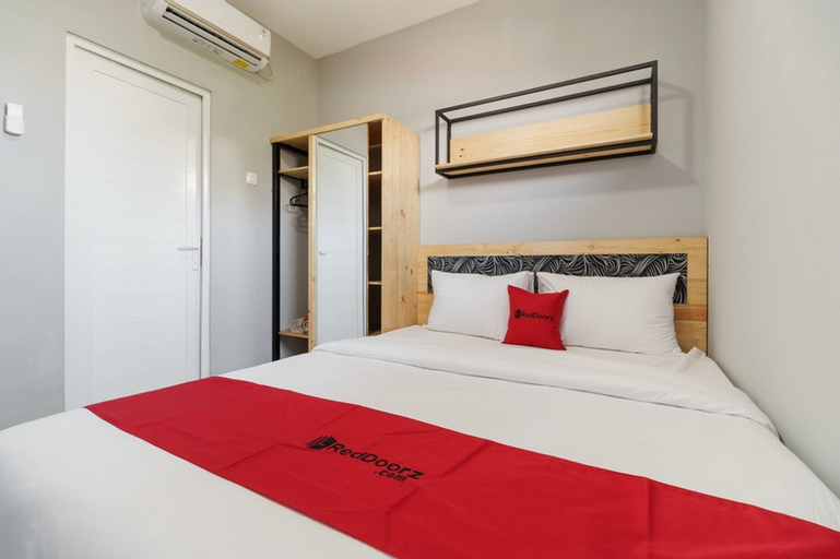 Bedroom 4, RedDoorz near Plaza Atrium Senen, Central Jakarta