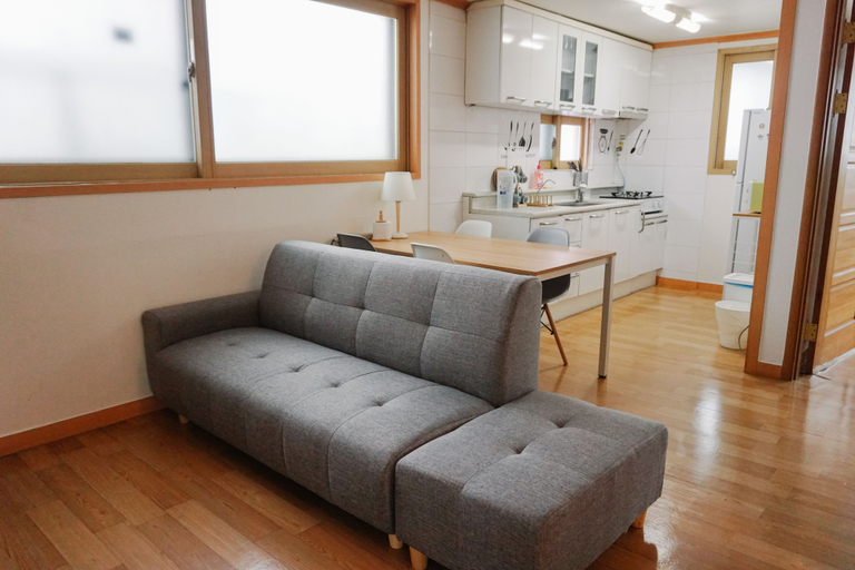 Others 3, Hongdae One House, Mapo