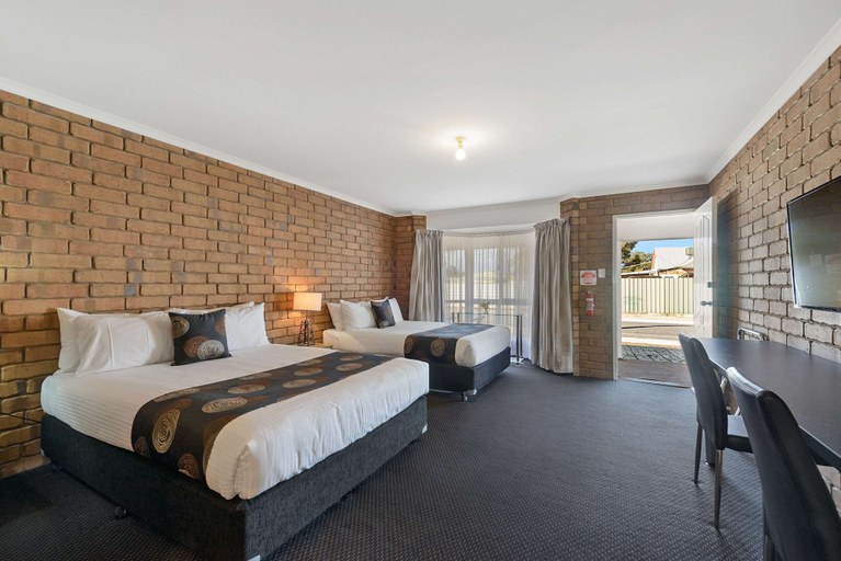 Bedroom 2, Comfort Inn Flinders on Main, Port Pirie C Dists - City