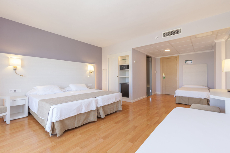 Bedroom 4, Helios Mallorca Hotel & Apartments, Baleares