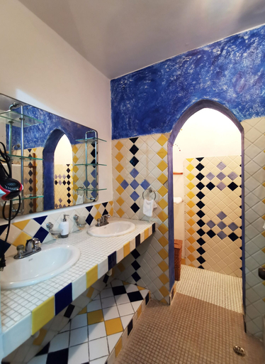 Bathroom 3, Hotel Doña Elvira, Distrito Nacional