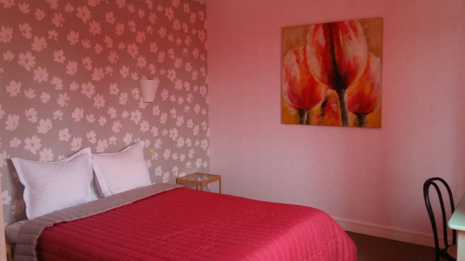 Bedroom 4, Les Closeaux Phil, Manche