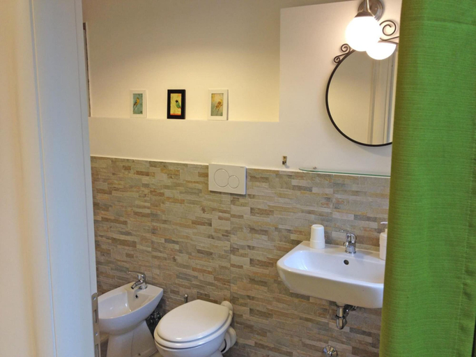 Bathroom 5, Domò Vaticano Guest House, Rome