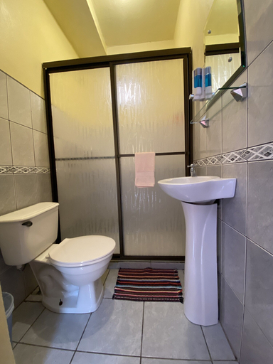 Bathroom 3, Hotel la Puesta del Sol, Puntarenas