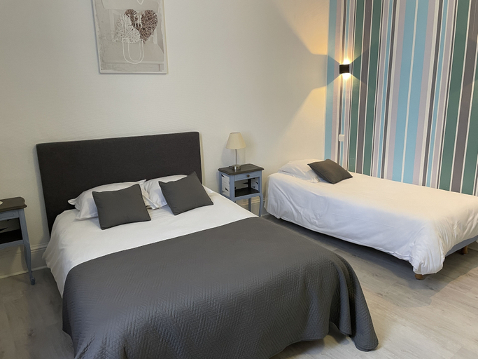 Bedroom 2, Au Chapon Fin, Vienne
