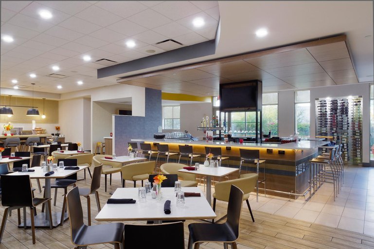 Food & Drinks 3, Holiday Inn Phoenix Airport By IHG, Maricopa