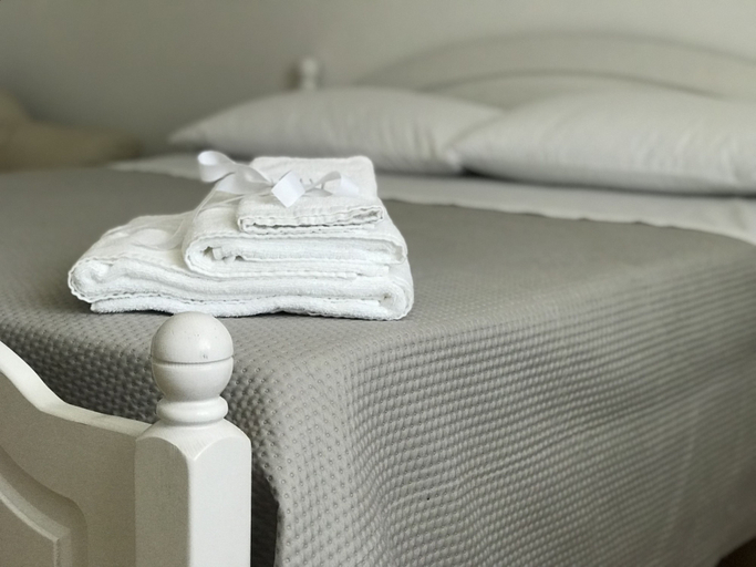 Bedroom 4, White Villa, Brindisi