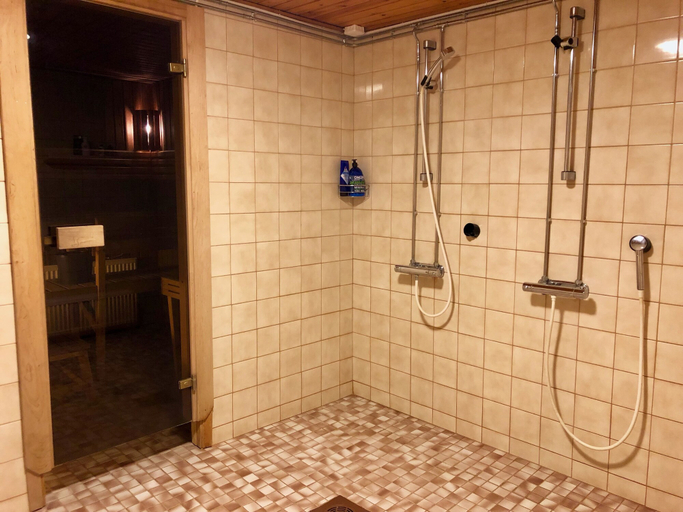 Bathroom 3, Hotelli Äänekoski, Central Finland