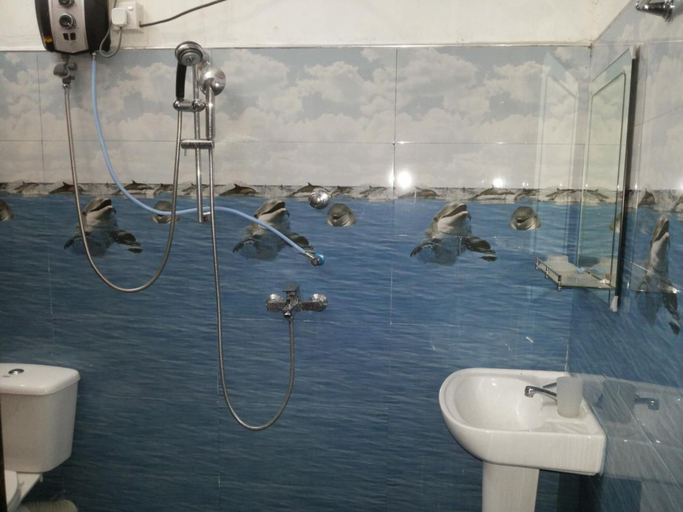 Bathroom 3, White Home, Haputale