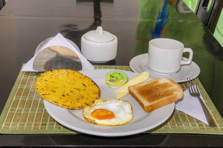 Food & Drinks 5, Ayenda Mountain Hostels Manizales, Manizales