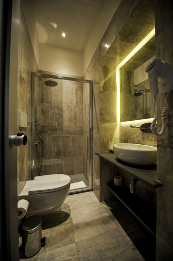 Bathroom 4, The Roman Empire Guesthouse, Roma