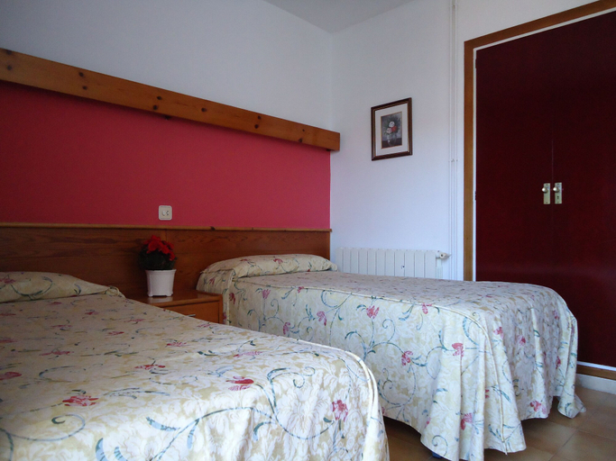 Bedroom 4, Hostal Magnolia, Girona