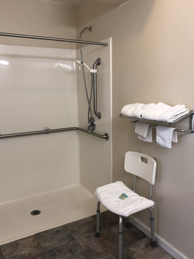 Bathroom 3, Clairmont Inn, Pickens