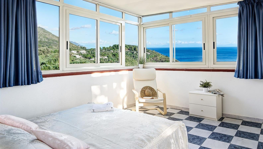 Bedroom 2, Casa Maradona, Napoli