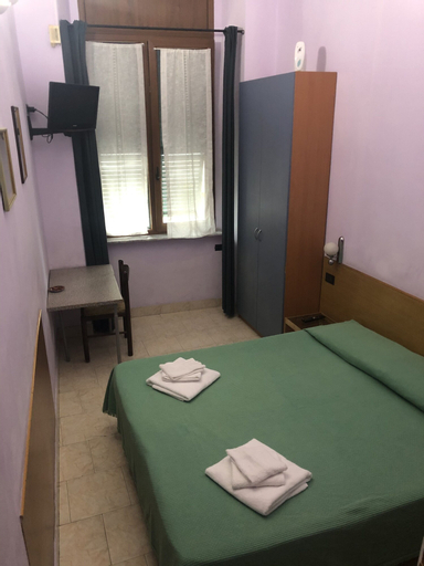 Bedroom 2, Hotel Euro, Genova