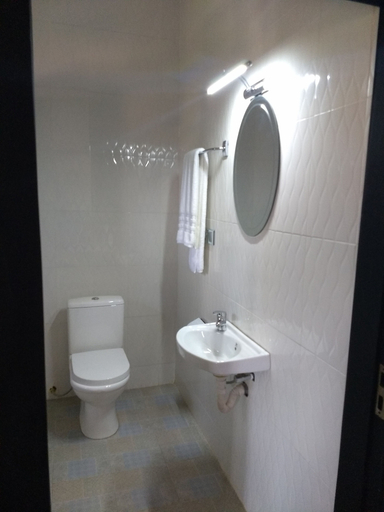 Bathroom 5, The Winford Boutique Hotel Achimota, Accra