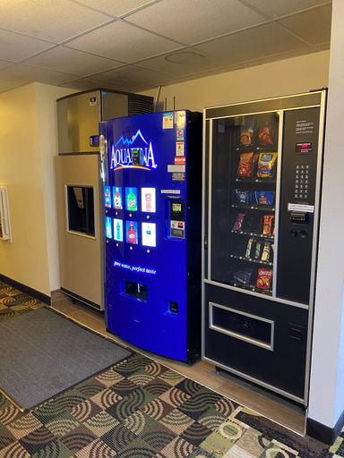 Food & Drinks 5, Super 8 by Wyndham Independence IA, Buchanan