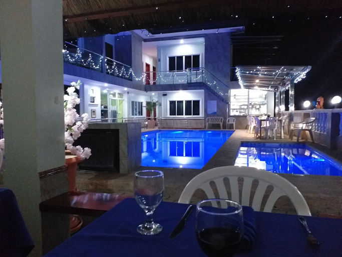 Food & Drinks 2, Ocean Breeze Resort, Toledo City