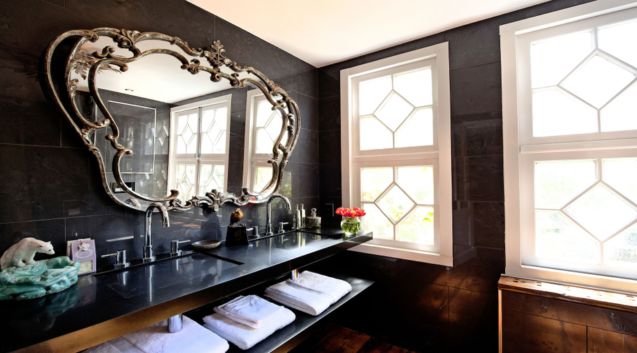Bathroom 5, Breitner House, Amsterdam
