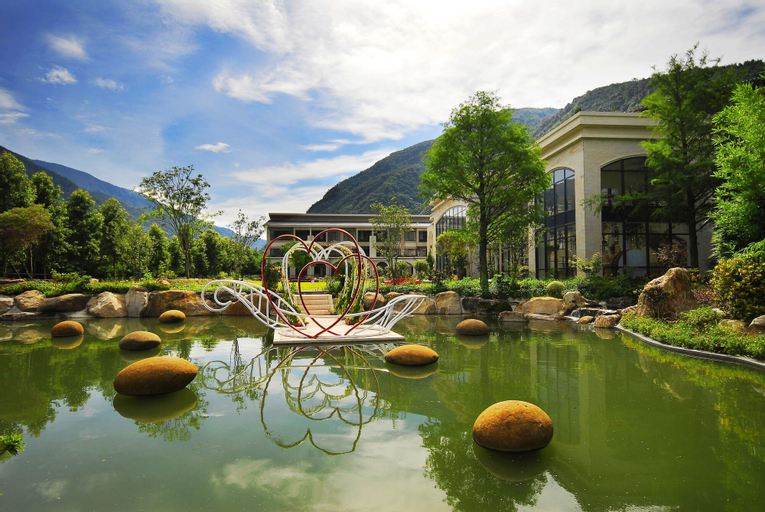Tai Yi Red Maple Resort, Nantou