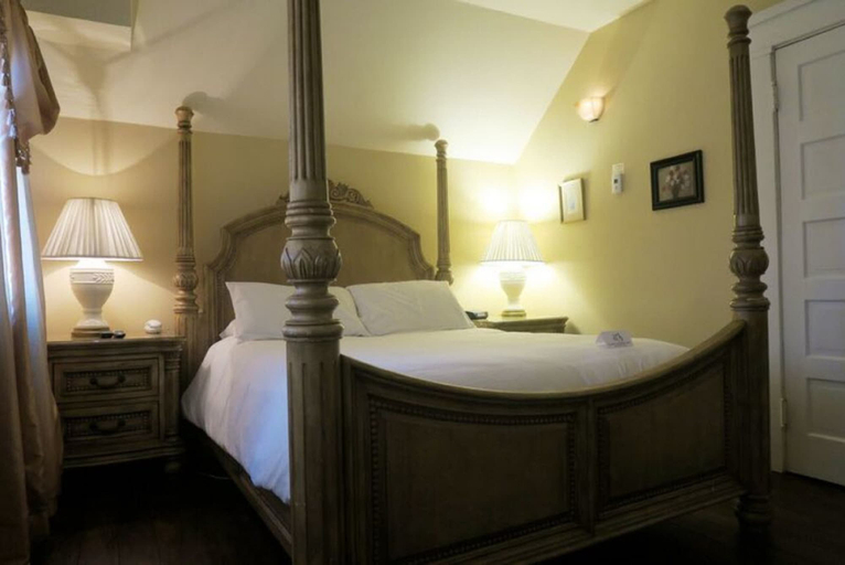 Bedroom 2, Glen Tavern Inn, Ventura