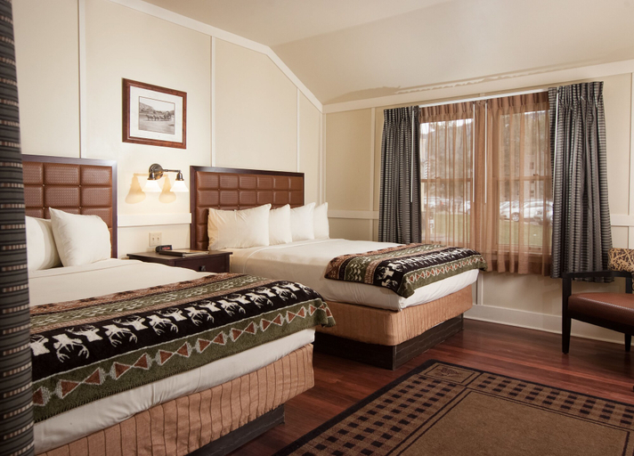 Bedroom 2, Mammoth Hot Springs & Cabins - Inside the Park, Park