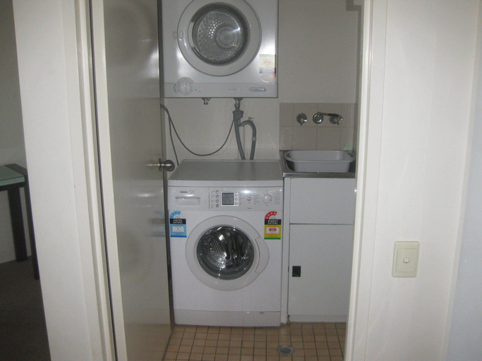 Bathroom 4, Fairthorpe Apartments, Toowong