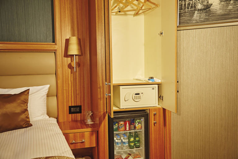 Bedroom 4, Ilkbal Deluxe Hotel & Spa, Fatih