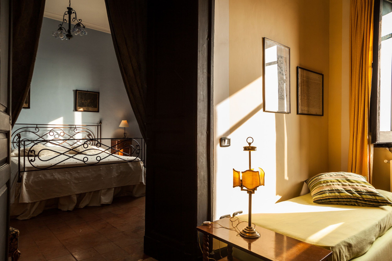 Bedroom 4, Domus Laeta, Salerno