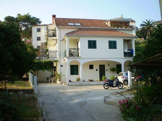 Exterior & Views 2, Biljana Ivanisevic Apartments, Jelsa