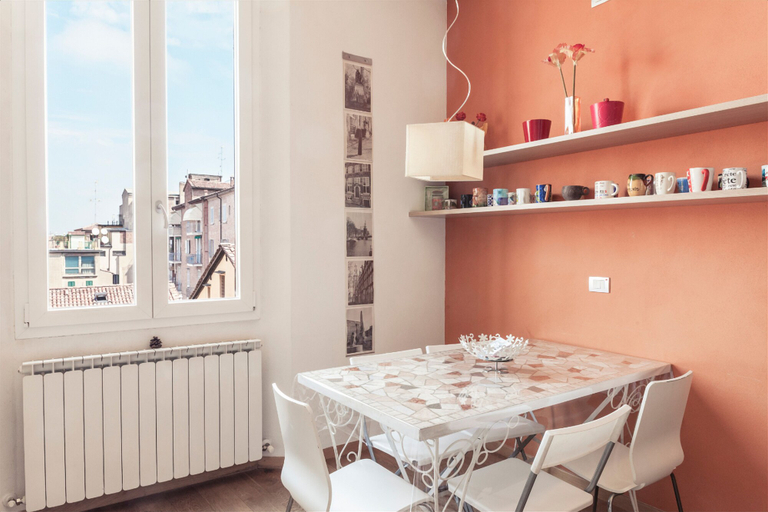 Others 2, Skyline Central Apartment, Bologna