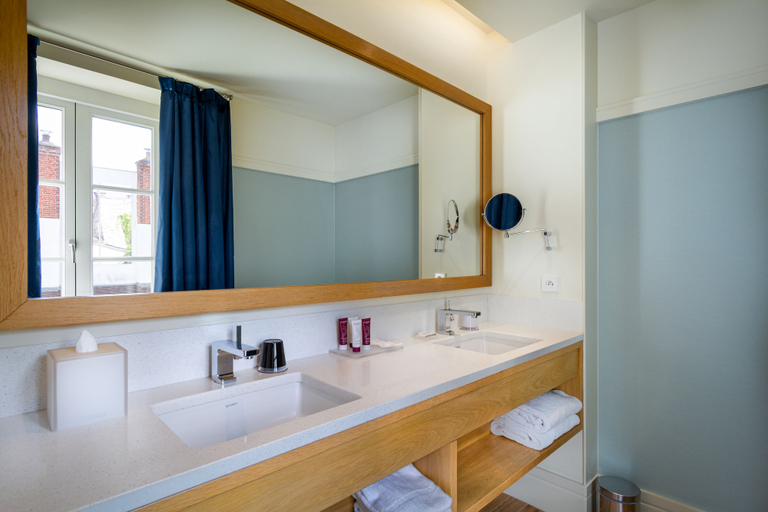 Bathroom 3, Hôtel de Cavoye, Seine-et-Marne