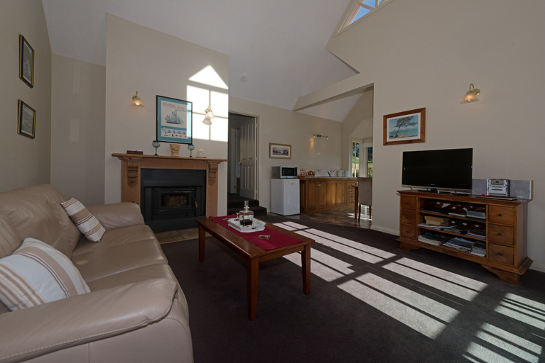 Others 4, Crabtree River Cottages, Huon Valley