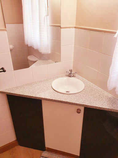Bathroom 5, Shingalana Guest House, Ehlanzeni