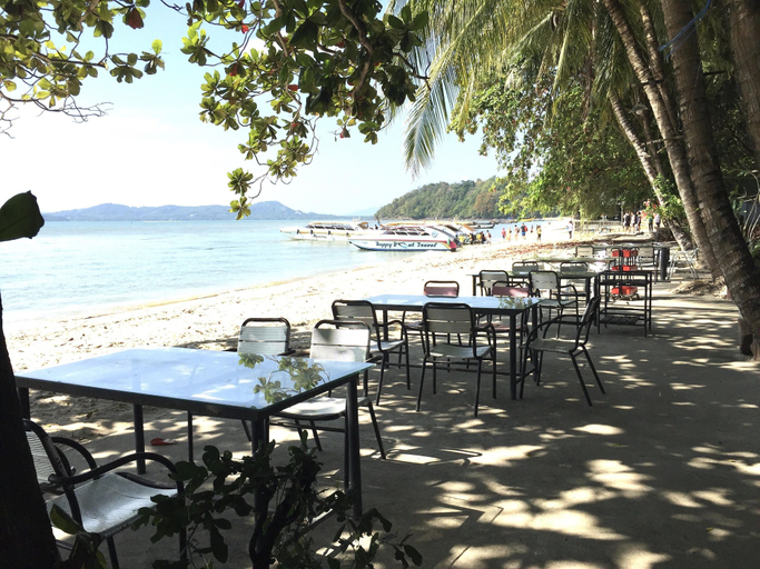 Food & Drinks 5, Siray House, Phuket Island