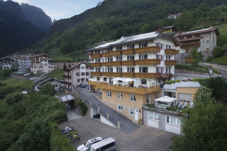 Exterior & Views 2, Hotel Olympia, Trento