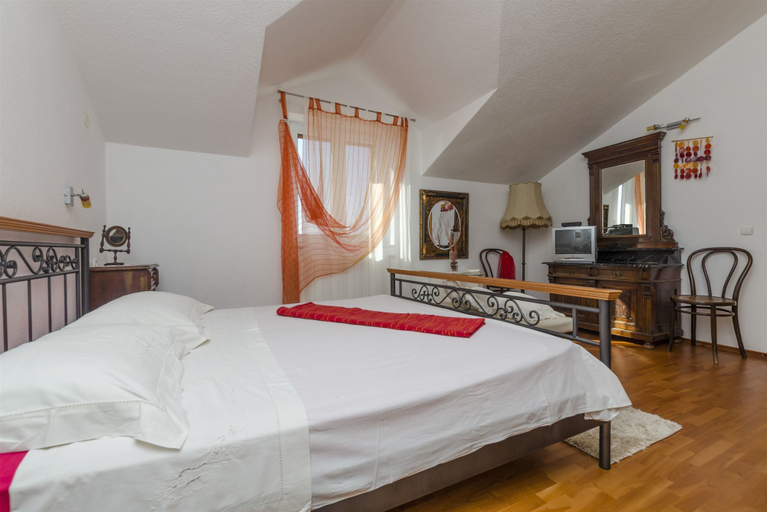 Bedroom 4, Apartments and Rooms LEA, Bol
