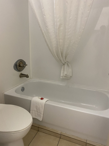Bathroom 5, Days Inn by Wyndham Brunswick/St. Simons Area, Glynn