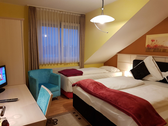Bedroom 2, Legend, Groß-Gerau