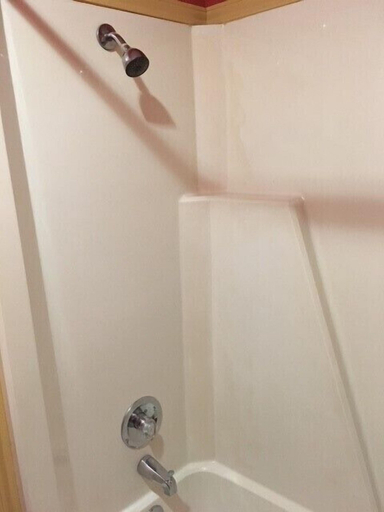 Bathroom 3, De Leon Inn, Comanche